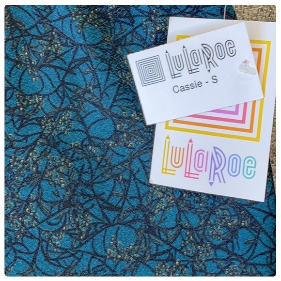 💕New with Tag Lularoe Cassie Pencil Skirt💕 - Picture 3 of 7